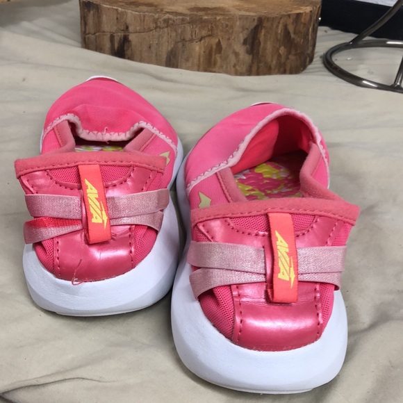 AVIA BEACH SHOES size 7 - Picture 4 of 4